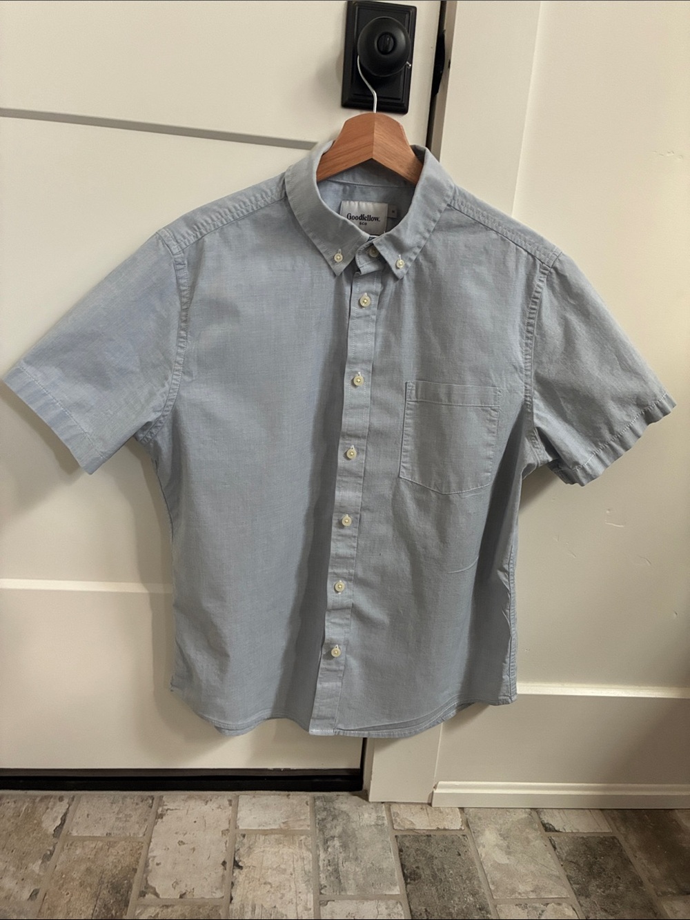 Goodfellow & Co Men’s Northrop Shirt-Athletic untucked fit